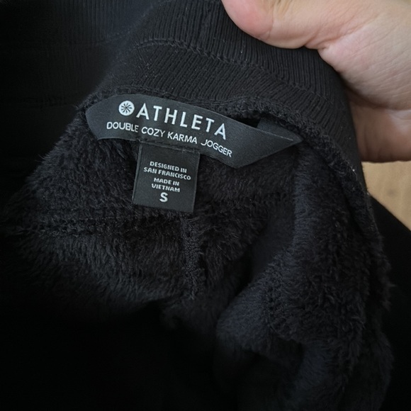 Athleta Double Cozy Karma Jogger in black - Picture 5 of 5